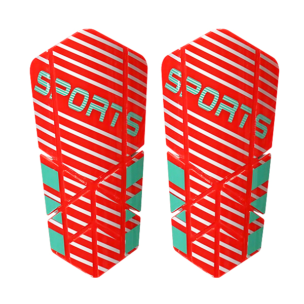 FOOTBALL SHIN PADS MEDIUM SIZE